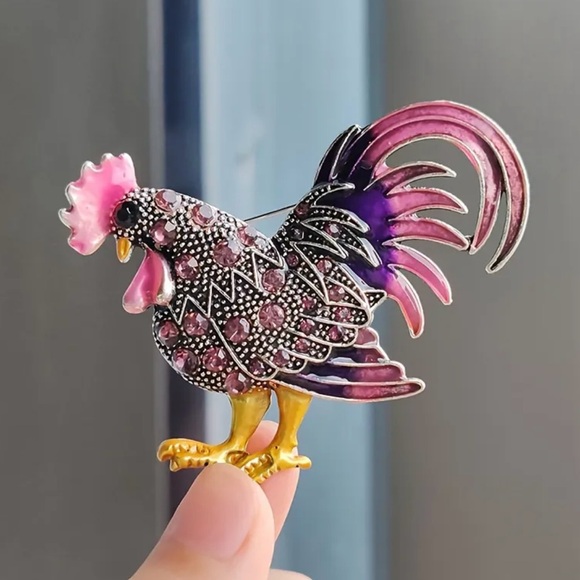Vibrant Pink and Purple Rooster Brooch with Intricate Detailing - Picture 1 of 8